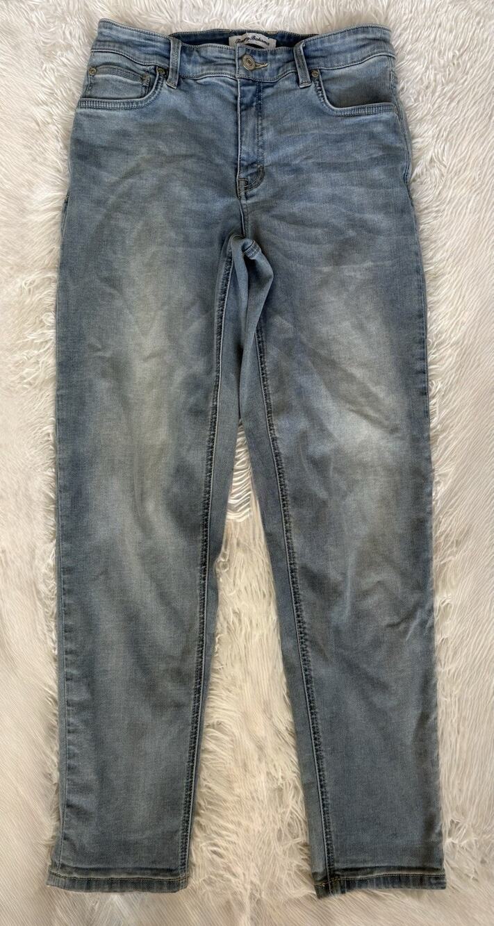 Tommy Bahama 6/29 “ Leila Indigo Mid Rise Slim Boyfriend” Jeans. Grt Pair. Comf